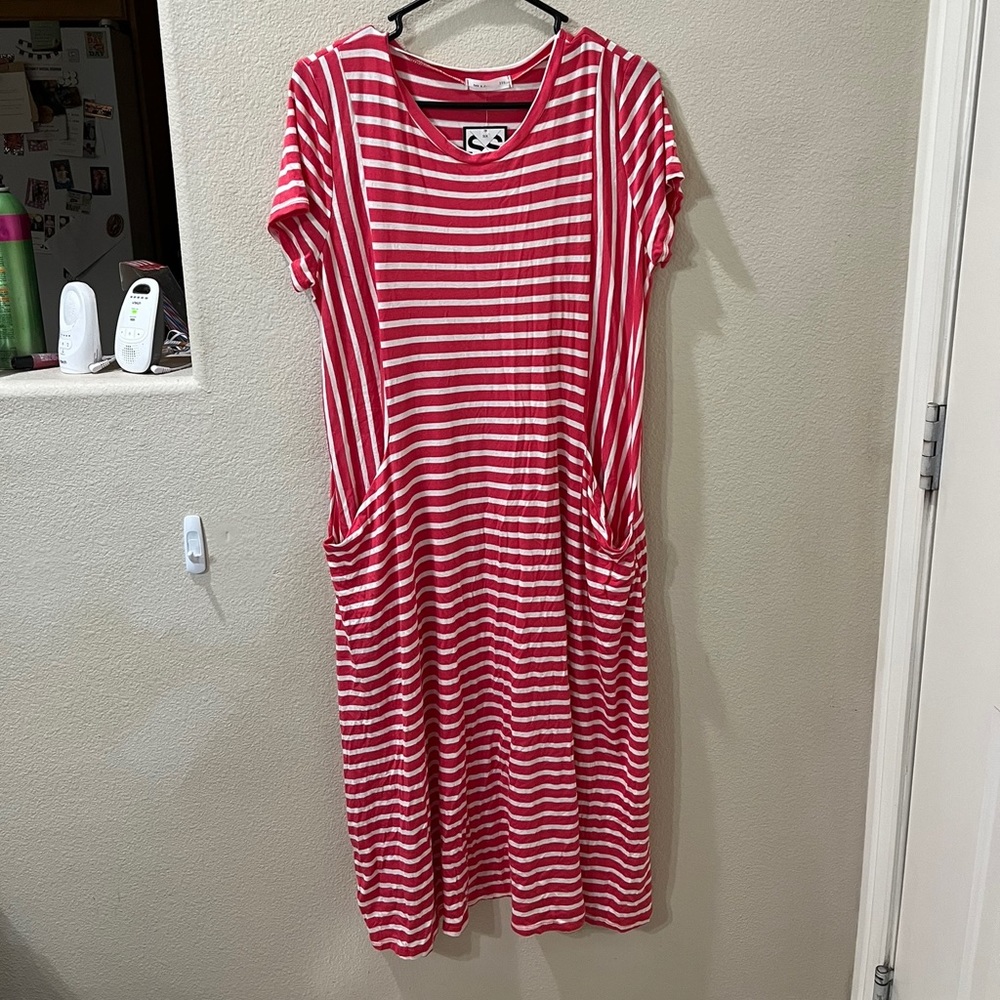 NWT 2X Pink/coral striped dress with pockets.